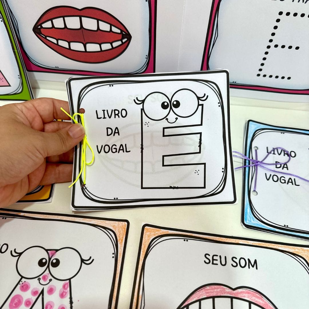 Livrinho Vogais - Imagem 3