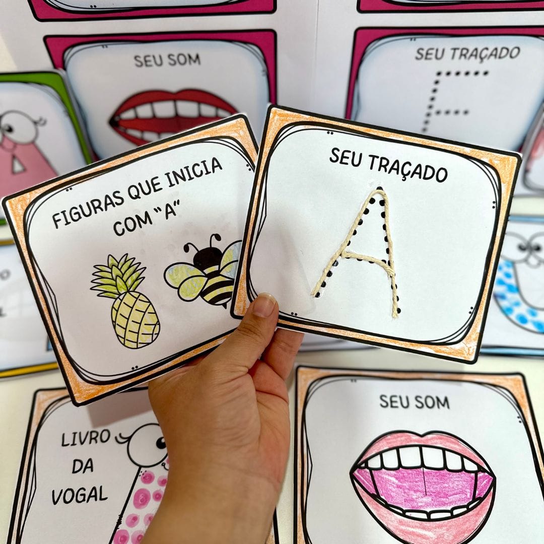 Livrinho Vogais - Imagem 6